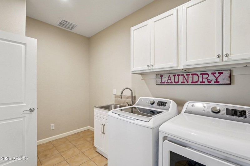 26-web-or-mls-W Montansoro Ln-S2909-026