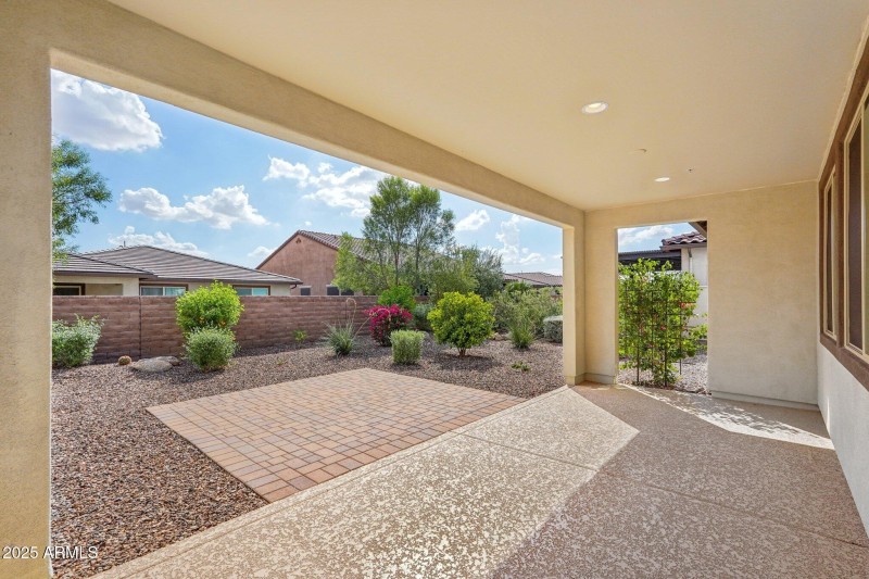 35-web-or-mls-W Montansoro Ln-S2909-035