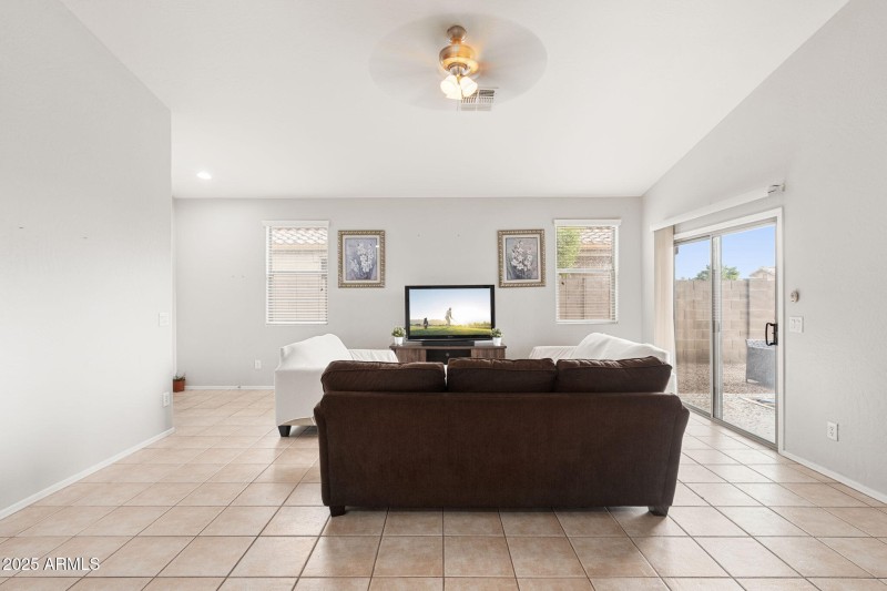 24745 W Dove Trl - 05