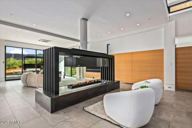 Fireplace Sitting Area