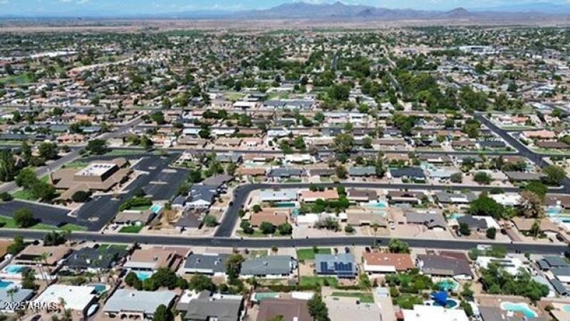 CAB3A6EB-4FC3-41A0-B9E3-9C702ABFE56D_4_5