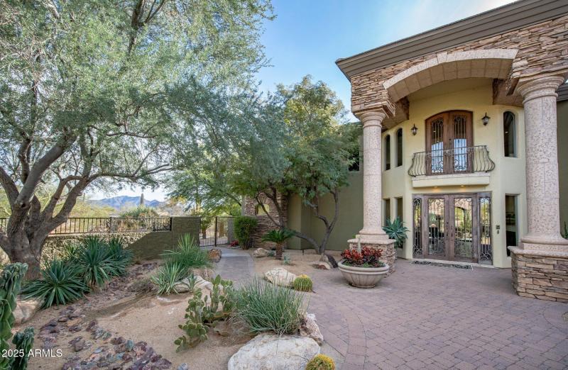 Beautiful Desert Courtyard
