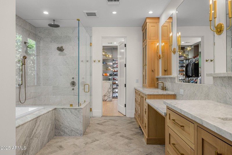 24primary bathroom_closet open