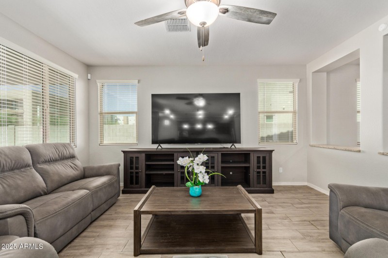 1080 N 153RD Drive, Goodyear, AZ 85338