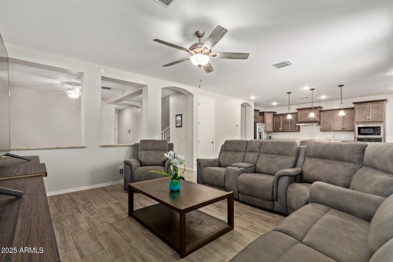 1080 N 153RD Drive, Goodyear, AZ 85338