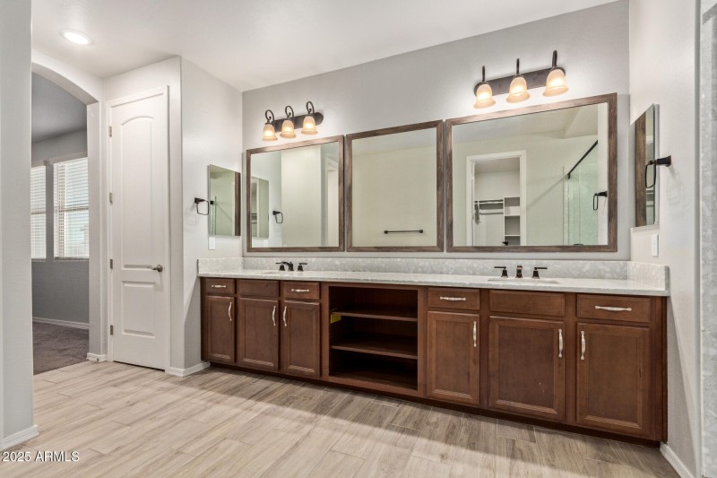 1080 N 153RD Drive, Goodyear, AZ 85338