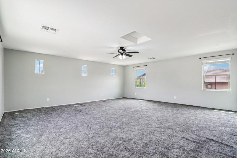 24-web-or-mls-W Palo Brea Ln-L2608-022