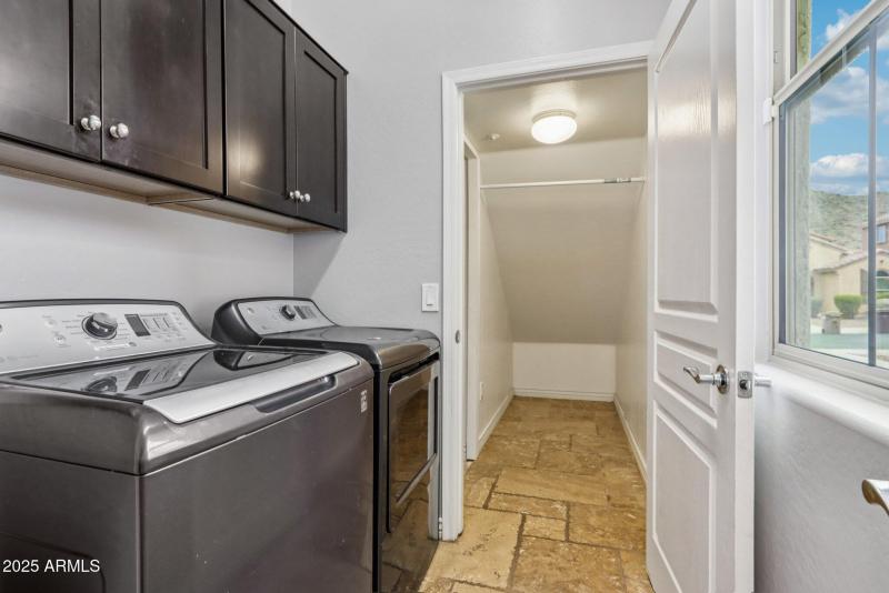 31-web-or-mls-W Palo Brea Ln-L2608-029