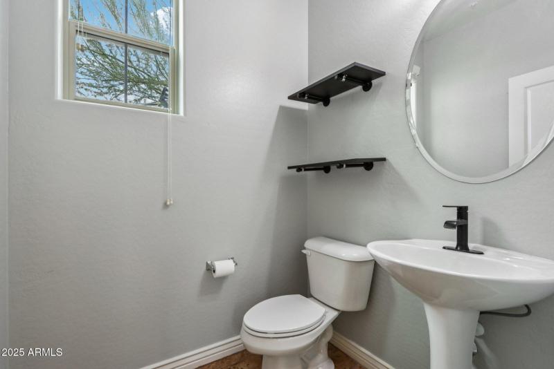 42-web-or-mls-W Palo Brea Ln-L2608-040