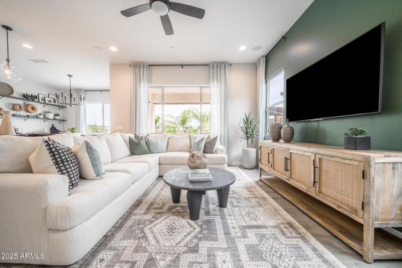 3836 S Gladiolus Circle