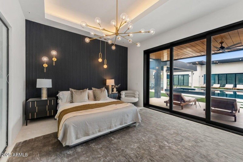 47 Guest Master Bed