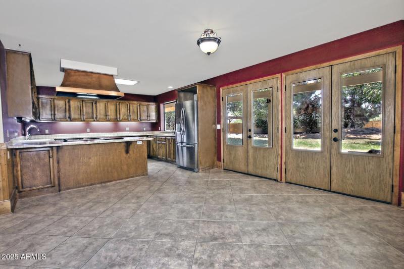 KitchenEating Area-014-031-1500x1000