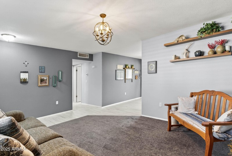 12_10502_W_Roundelay12_mls