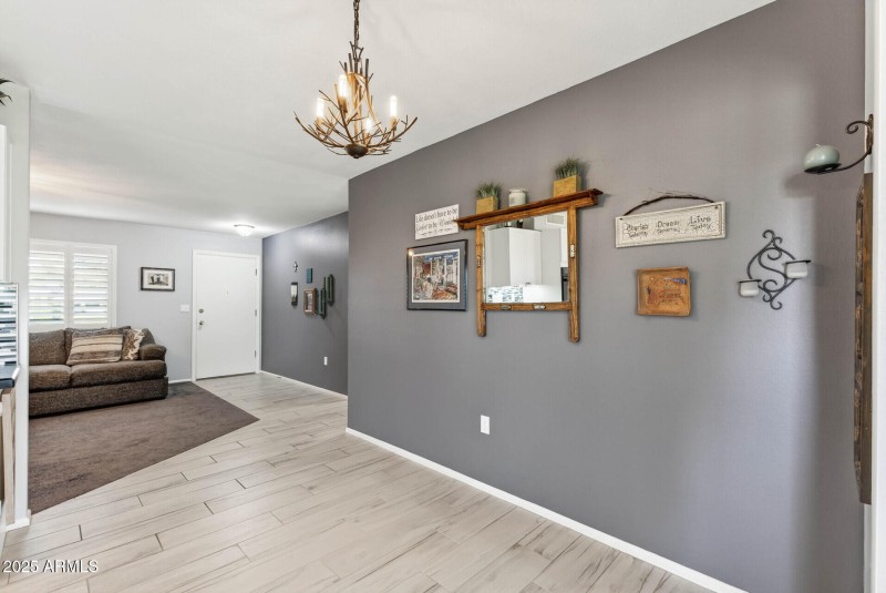 19_10502_W_Roundelay19_mls