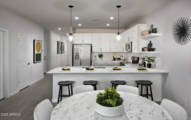 138005_Ambra_Finlay_Ambra Kitchen_Loft_P