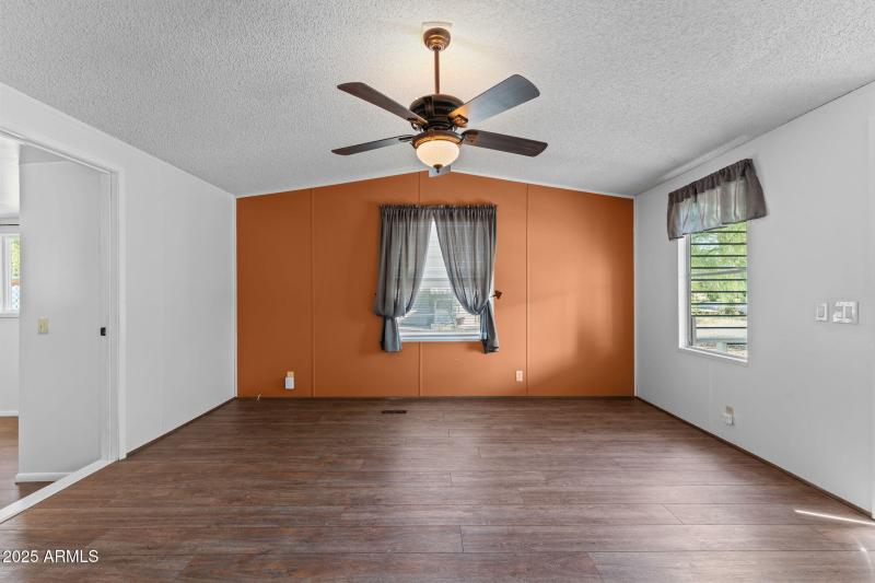 11-web-or-mls-DSC04587