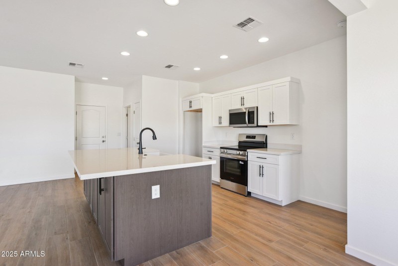 10-web-or-mls-958-n-97th-way