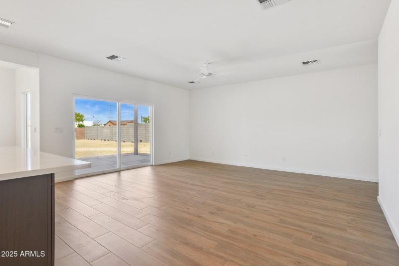 12-web-or-mls-958-n-97th-way