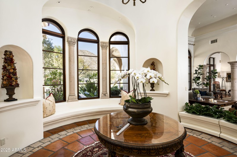 Grand foyer