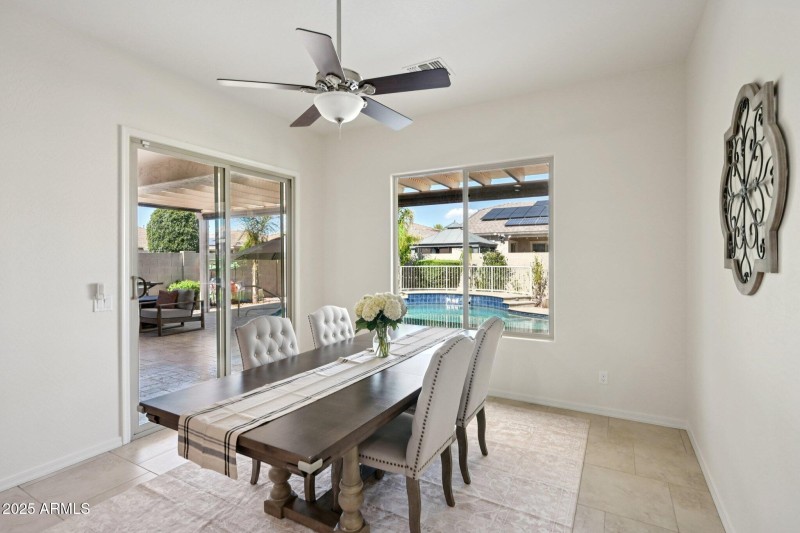 12-web-or-mls-N 161st Ave-S3009-012