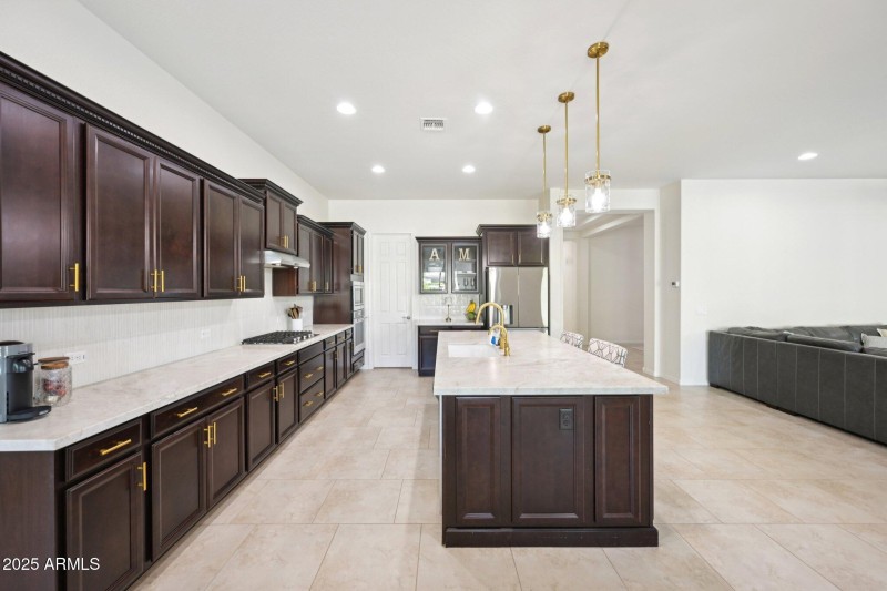 16-web-or-mls-N 161st Ave-S3009-016