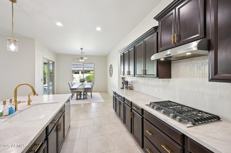 18-web-or-mls-N 161st Ave-S3009-018