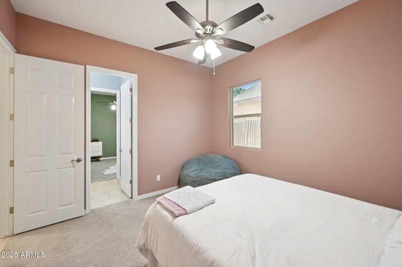 29-web-or-mls-N 161st Ave-S3009-029