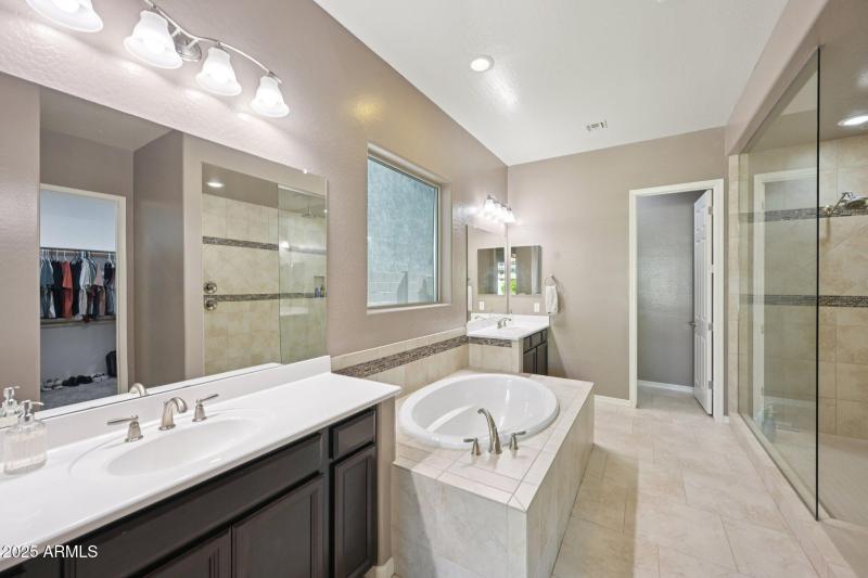 38-web-or-mls-N 161st Ave-S3009-038