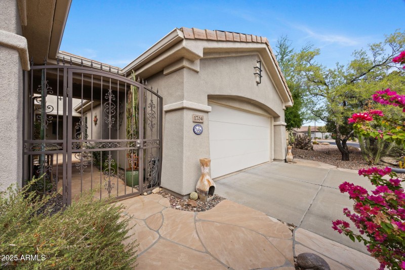 2-web-or-mls-1704-w-dion-dr