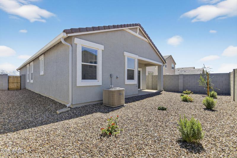 039_115_a4m_opnshw (1)