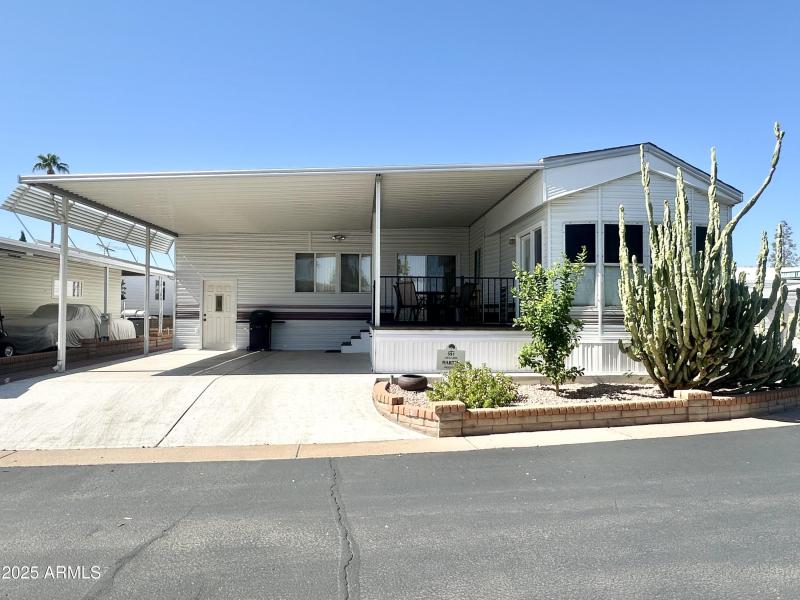 WOW, DOUBLE CARPORT!