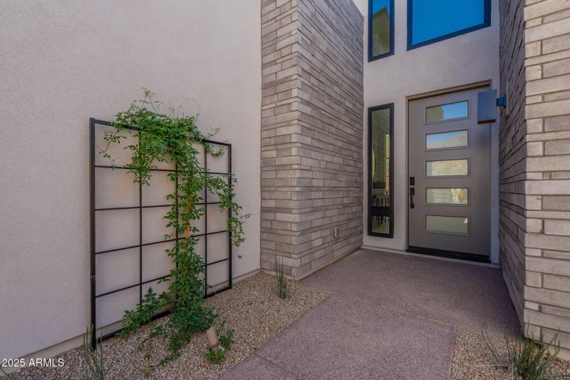 Exterior Entry