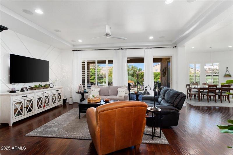 06-27052 W Oraibi Dr