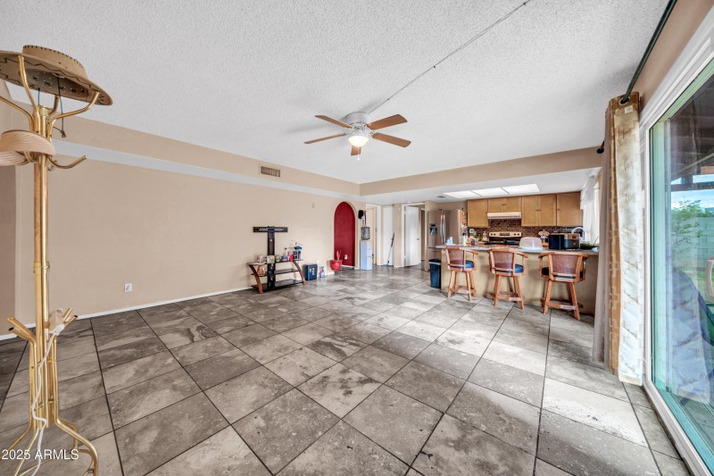 4207 N 79th Ln-5