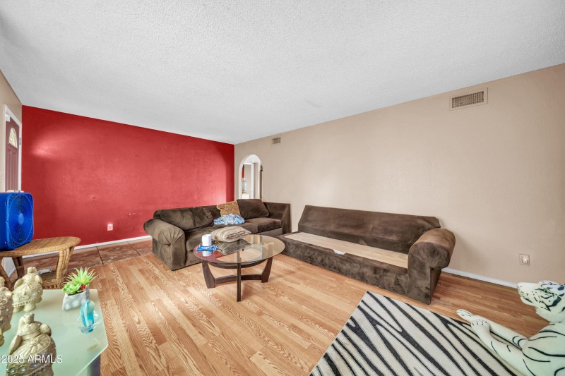 4207 N 79th Ln-6