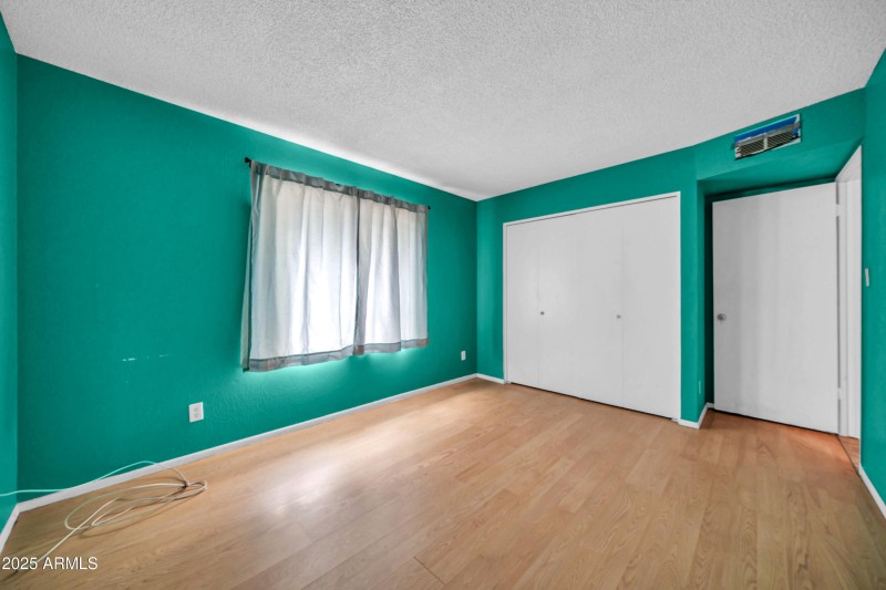 4207 N 79th Ln-22