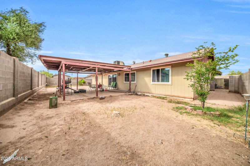 4207 N 79th Ln-35