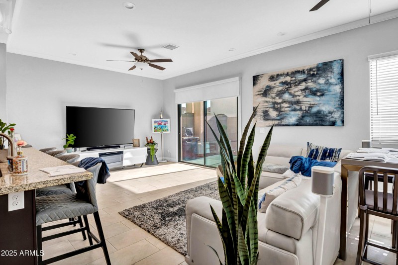 5-custom-3005 E Paradise Ln-5