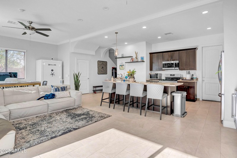 9-custom-3005 E Paradise Ln-9