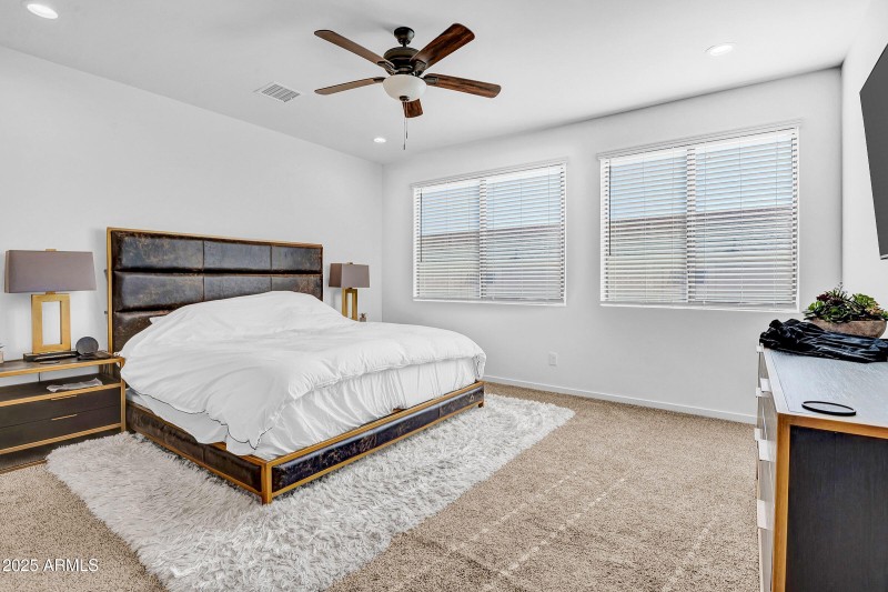 12-custom-3005 E Paradise Ln-12 - B (1)