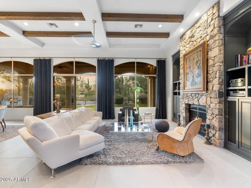 030_Living Room