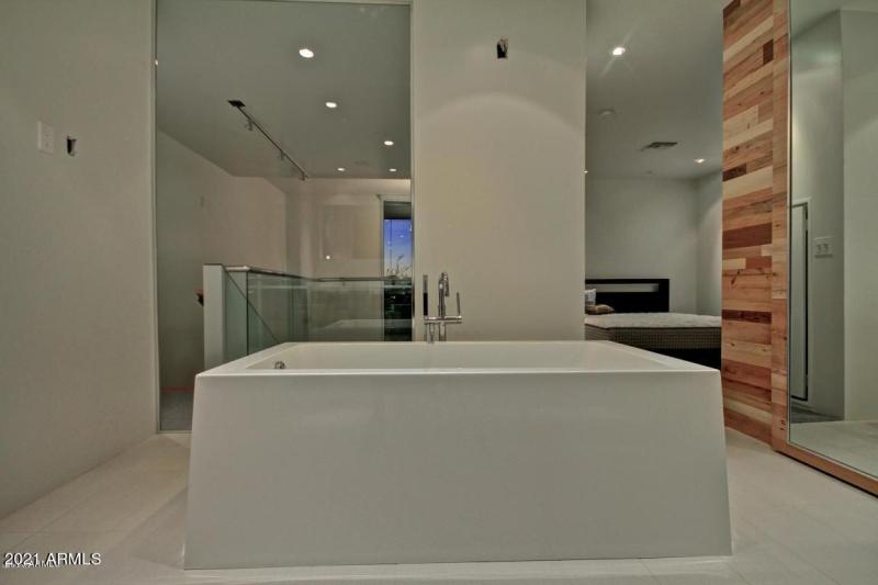 20190213163146382030000000-o