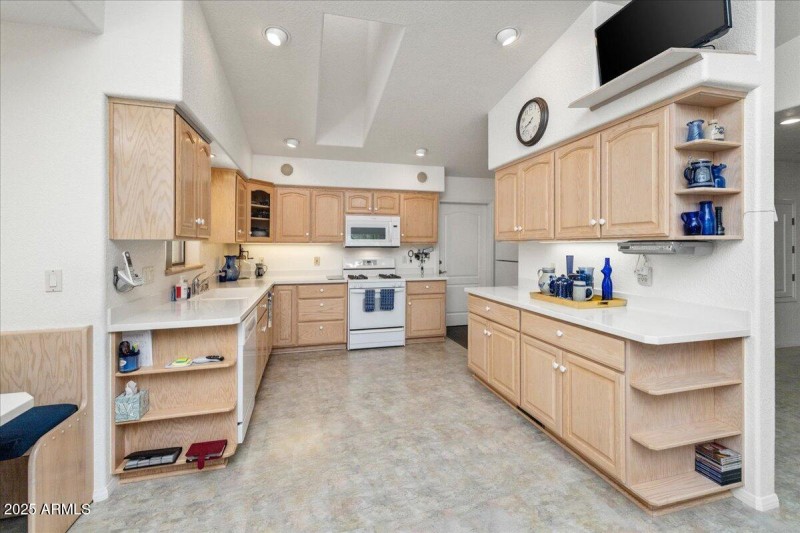06-Kitchen