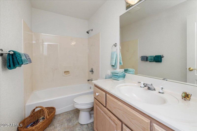 13-Bathroom