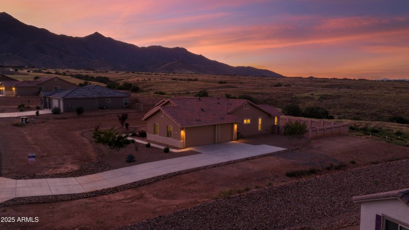 Twilight- 6741 Vaquero Cir-4