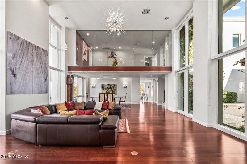 17-Living Room Details