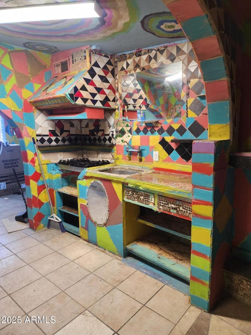 c05e6d51-e5c2-40ae-9110-1fc1a59ffa30