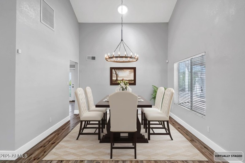 FORMAL DINING ROOM