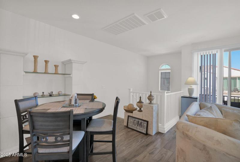 4018 Pony 101 - 09Nook