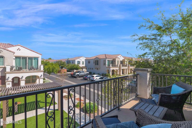 4018 Pony 101 - 21Patio